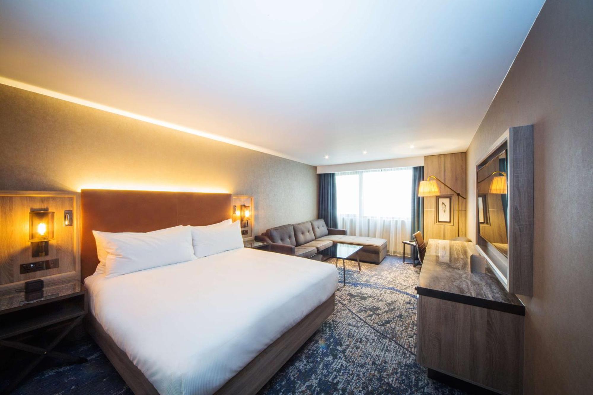 מלון קינגסטון אפון תמז Doubletree By Hilton London Kingston Upon Thames מראה חיצוני תמונה